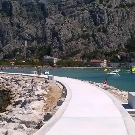 R.r. Omis